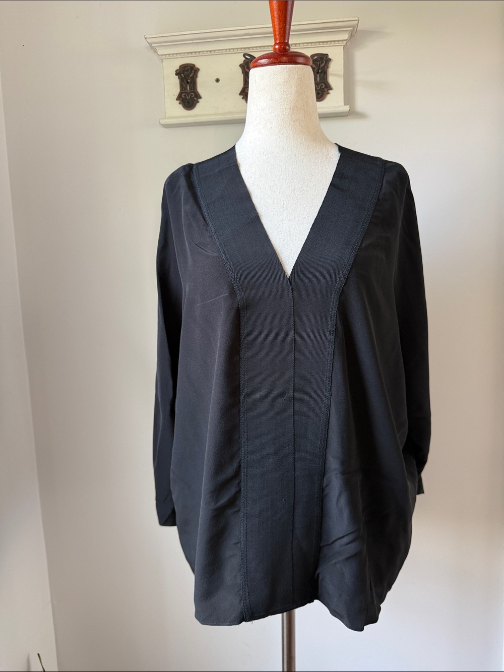 Sandro Black V-Neck Long Sleeve Silk Blouse Boxy Minimalist Classic Top